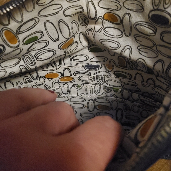 Hobo International Navy Blue Patent Leather Fold Over Shoulder Bag. - Picture 10 of 16